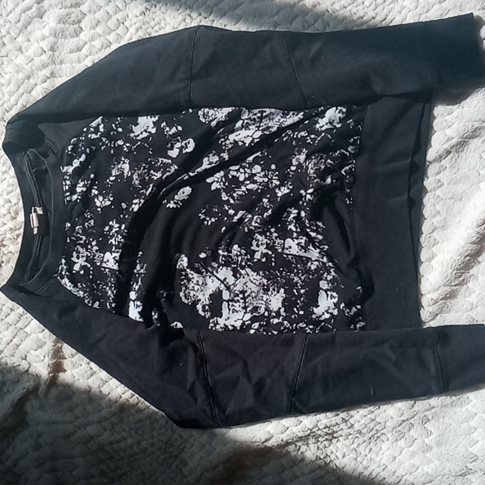 Black&white long sleeve